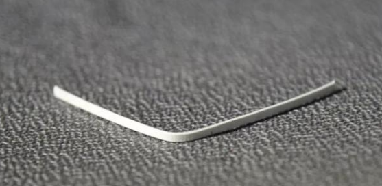 په ماسک کې د پوزې پل تار لپاره د ګرمو خټکي چپکونکي انتخاب